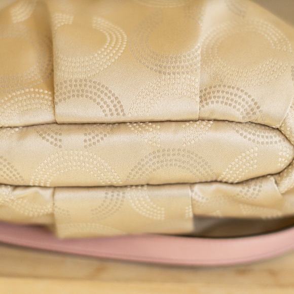 Authentic Coach hobo/cross body - Picture 6 of 12